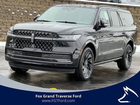 New 2026 Lincoln Navigator L Reserve w/ Jet Appearance Package image 1