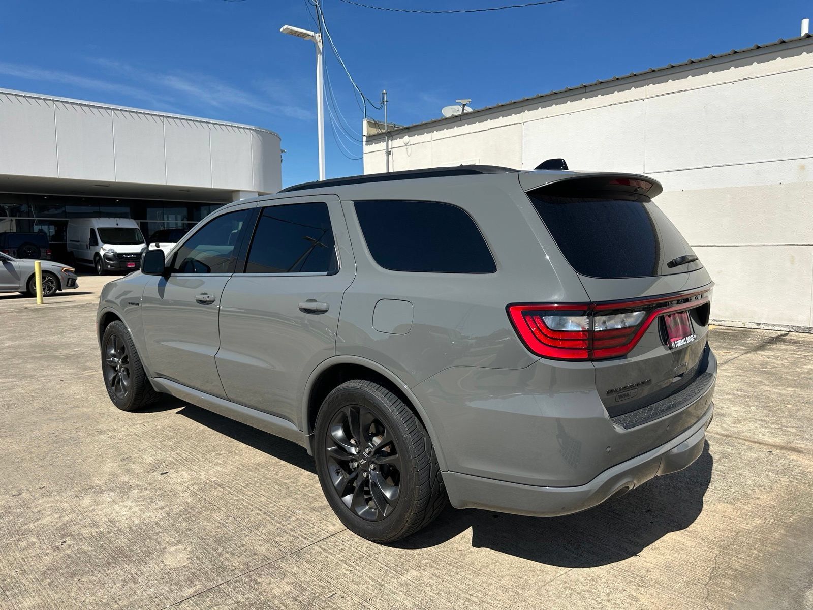 Used 2023 Dodge Durango R/T RWD image 5