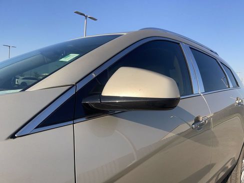 Used 2015 Cadillac SRX Luxury w/ Driver Awareness Package FWD image 3