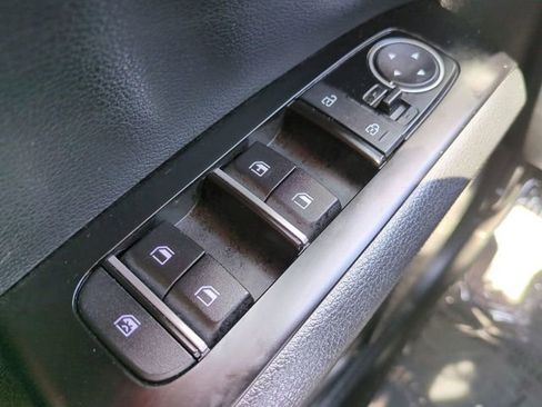 Used 2025 Kia Soul LX FWD image 22