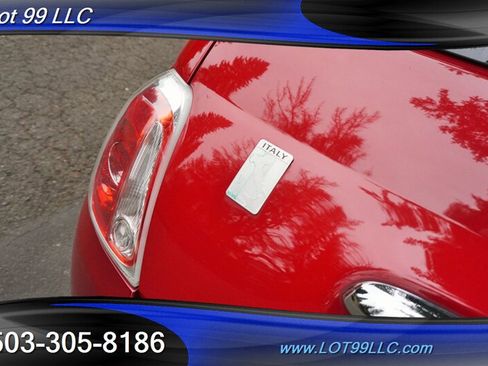 Used 2013 FIAT 500 Lounge w/ Luxury Leather Pkg FWD image 31