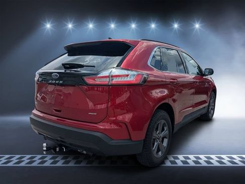 Used 2022 Ford Edge SEL w/ Sport Appearance Package AWD/4WD image 3