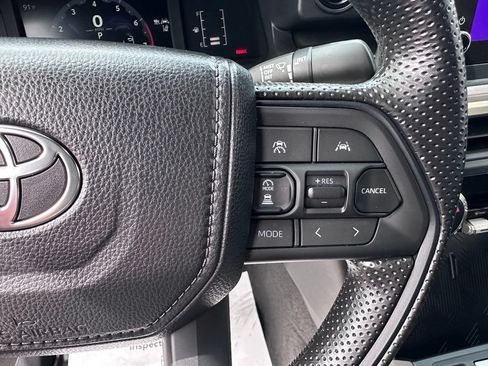 Certified 2026 Toyota Tacoma SR5 AWD/4WD image 18