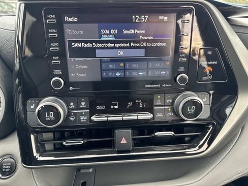 Certified 2022 Toyota Highlander XLE image 29