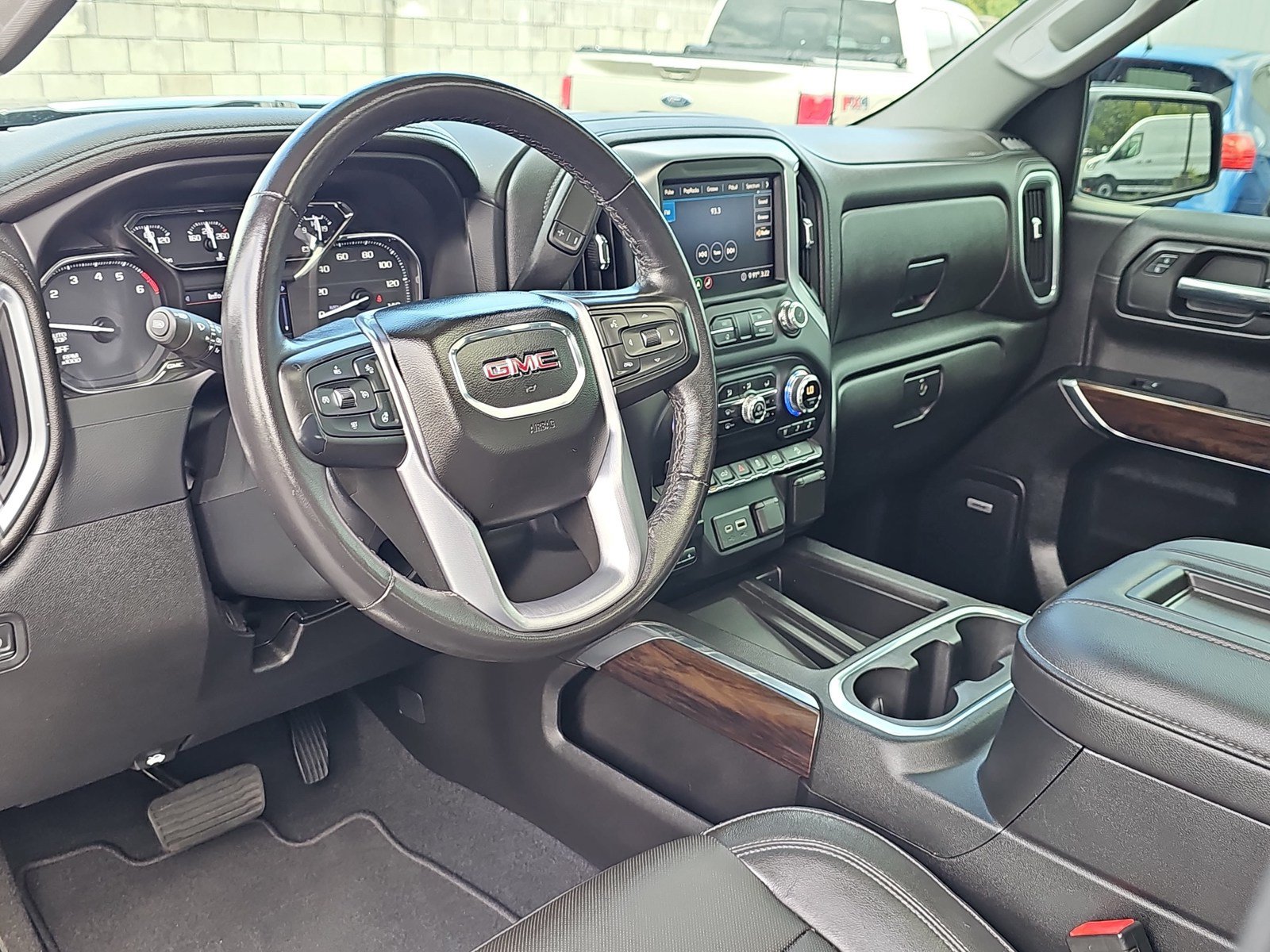 Used 2020 GMC Sierra 1500 SLT w/ SLT Premium Plus Package AWD/4WD image 16