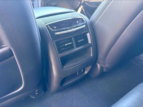 Used 2019 Cadillac XT5 Platinum AWD/4WD image 36