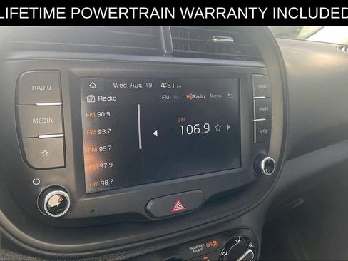 Used 2025 Kia Soul LX w/ LX Technology Package FWD image 20