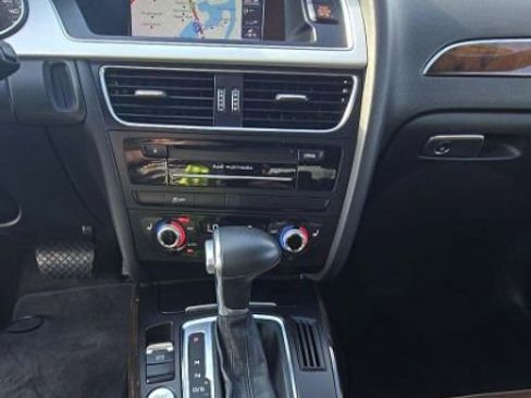 Used 2016 Audi A4 Premium image 24