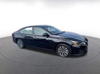 Used 2025 Nissan Altima 2.5 SV video 2