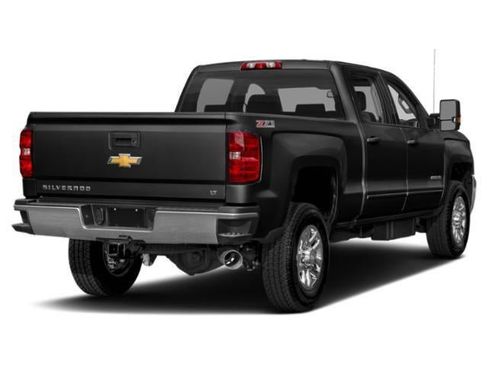 Used 2015 Chevrolet Silverado 2500 LT w/ LT Convenience Package image 3