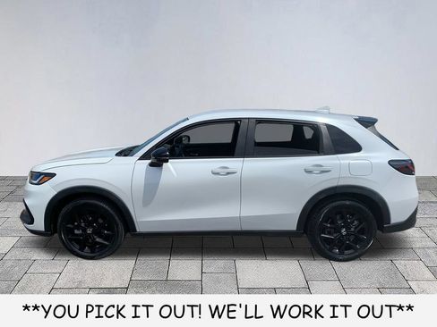 Used 2023 Honda HR-V Sport image 4