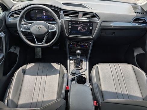 Certified 2024 Volkswagen Tiguan SE w/ MDO Package, Two-Row AWD/4WD image 10