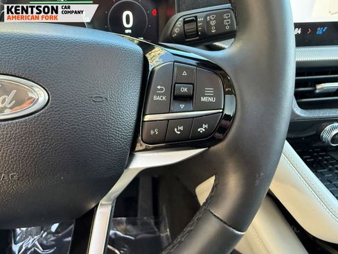 Used 2025 Ford Explorer Platinum w/ LUX Leather Package image 19