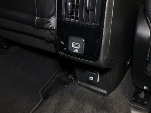 Used 2026 Jeep Compass Limited AWD/4WD image 16
