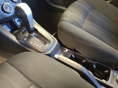Used 2017 Chevrolet Sonic LS FWD image 26