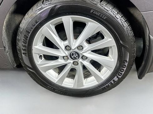 Used 2023 Toyota Camry SE FWD image 29