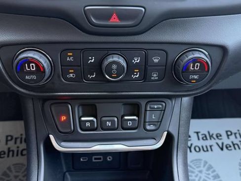 Used 2019 GMC Terrain SLE w/ Driver Convenience Package FWD image 71