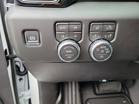 New 2026 GMC Sierra 1500 AT4 w/ AT4 Premium Package image 25