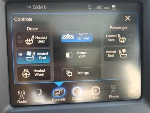 Used 2015 Chrysler 300 C Platinum w/ Harman/Kardon Audio Group AWD/4WD image 14