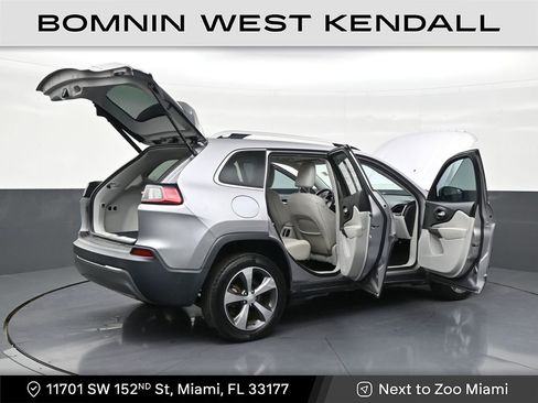 Used 2020 Jeep Cherokee Limited image 28