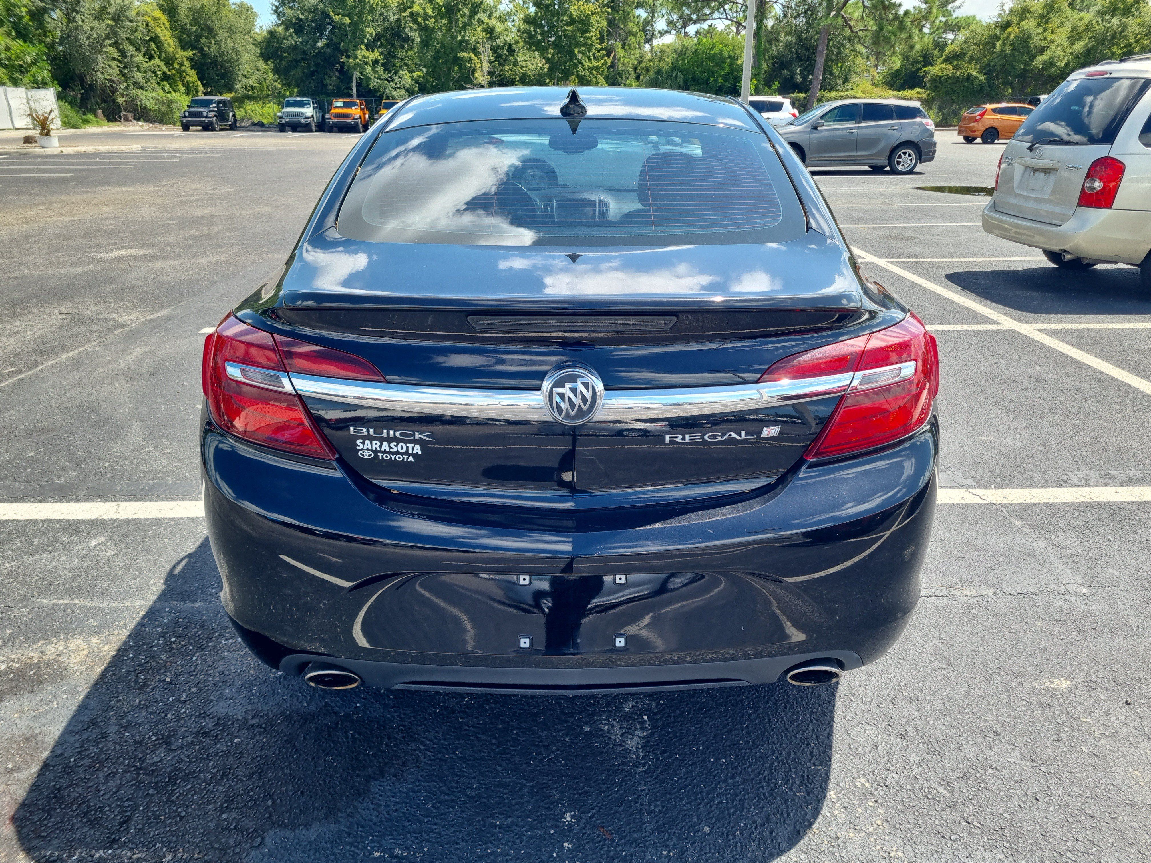 Used 2017 Buick Regal Sport Touring FWD image 5