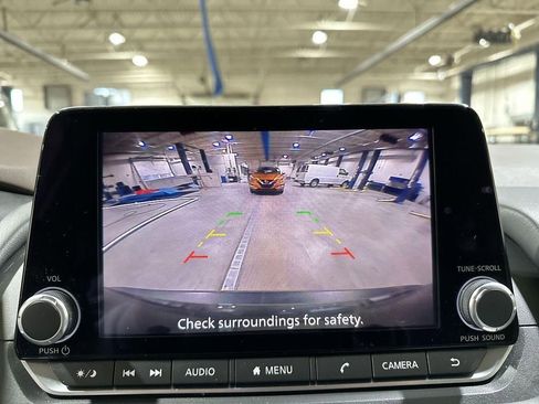 Used 2022 Nissan Rogue SV AWD/4WD image 22