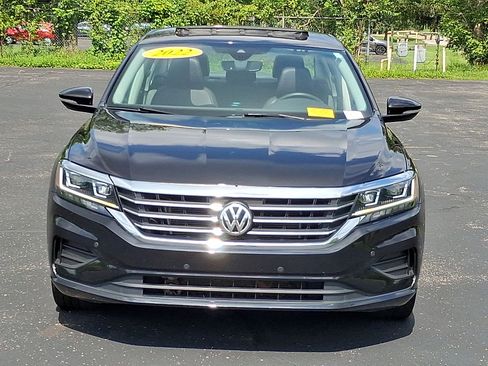 Used 2022 Volkswagen Passat 2.0T SE FWD image 29
