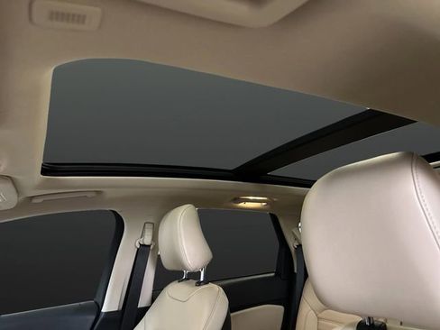 Certified 2024 Ford Edge SEL w/ Convenience Package image 7