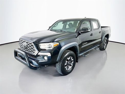 Used 2020 Toyota Tacoma TRD Off-Road image 3