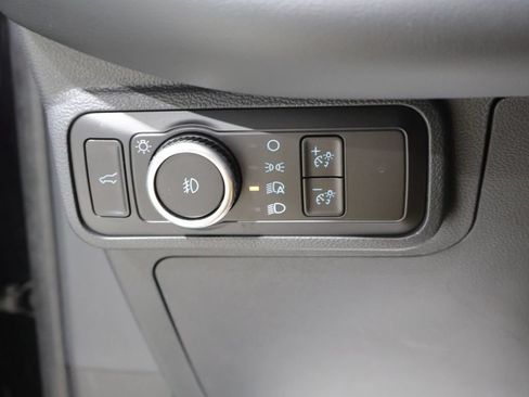 Used 2025 Ford Explorer ST-Line AWD/4WD image 32