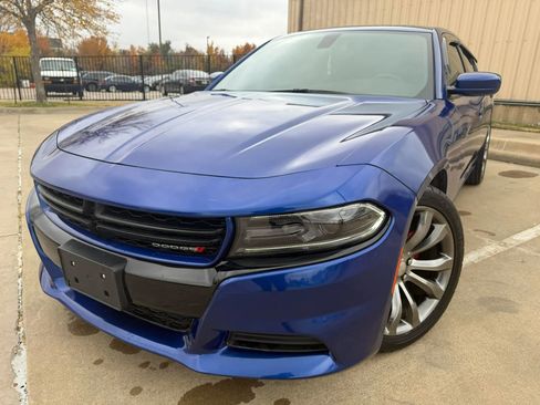 Used 2021 Dodge Charger SXT w/ Leather Interior Group image 1