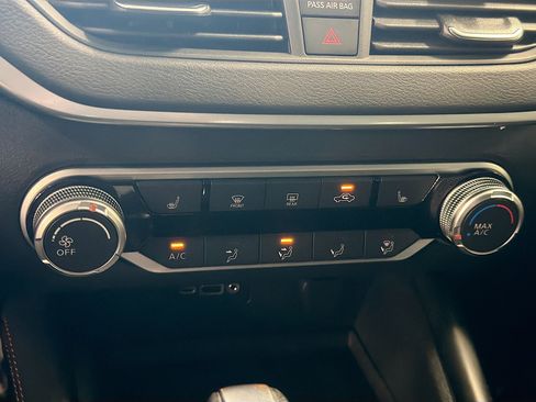 Used 2019 Nissan Altima 2.5 SR w/ SR Premium Package AWD/4WD image 23