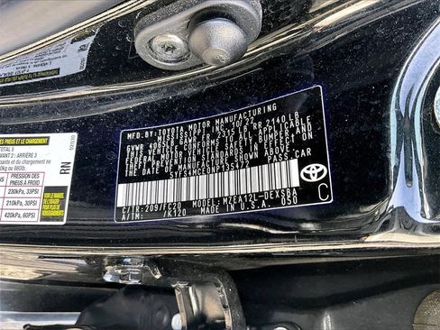 Used 2022 Toyota Corolla SE image 30