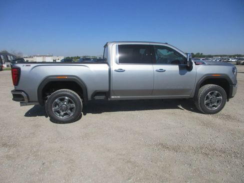 New 2026 GMC Sierra 3500 SLT AWD/4WD image 3