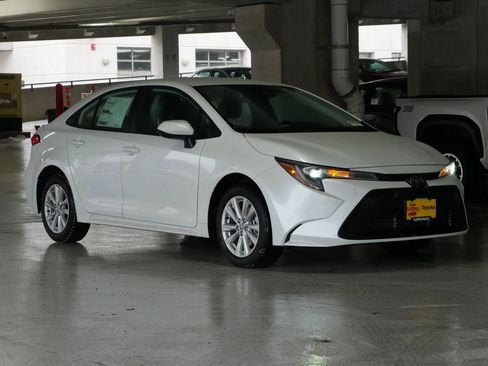 New 2026 Toyota Corolla SE image 5