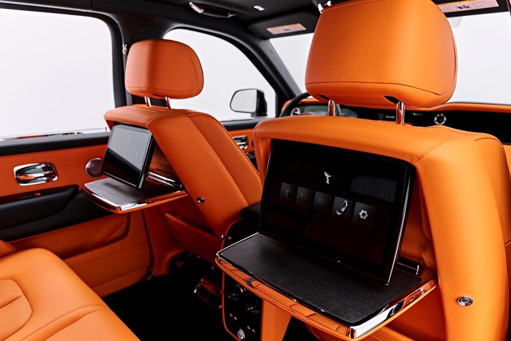 Used 2026 Rolls-Royce Cullinan w/ Cullinan Package AWD/4WD image 53