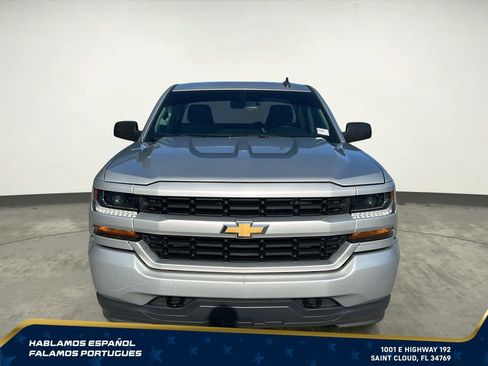 Used 2019 Chevrolet Silverado 1500 Custom w/ Custom Convenience Package AWD/4WD image 10