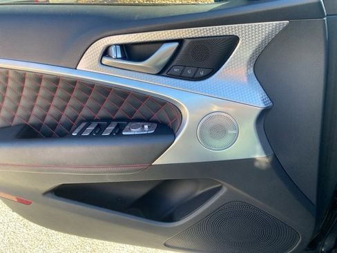 Used 2022 Genesis G70 3.3T image 35