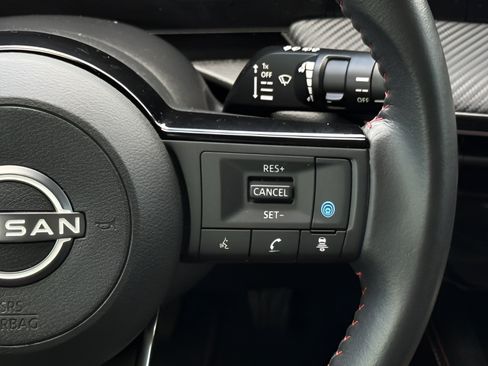 Used 2025 Nissan Kicks SR FWD image 14