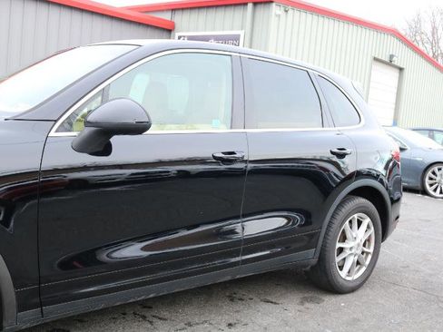 Used 2012 Porsche Cayenne image 4