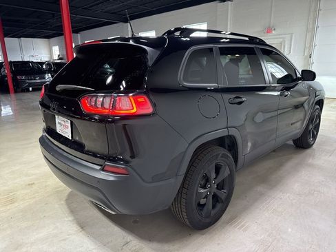 Used 2019 Jeep Cherokee Latitude Plus image 7
