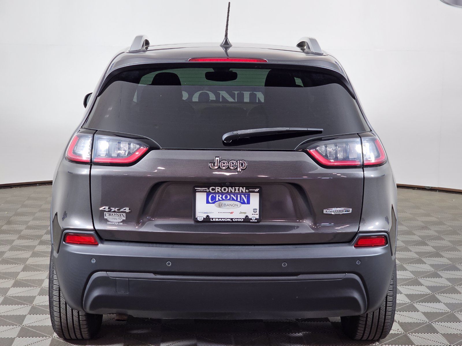 Used 2020 Jeep Cherokee Latitude Plus w/ Comfort/Convenience Group AWD/4WD image 36