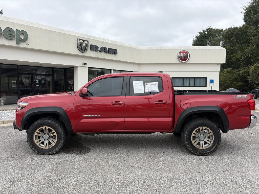 Used 2016 Toyota Tacoma SR5 w/ Towing Package AWD/4WD image 3