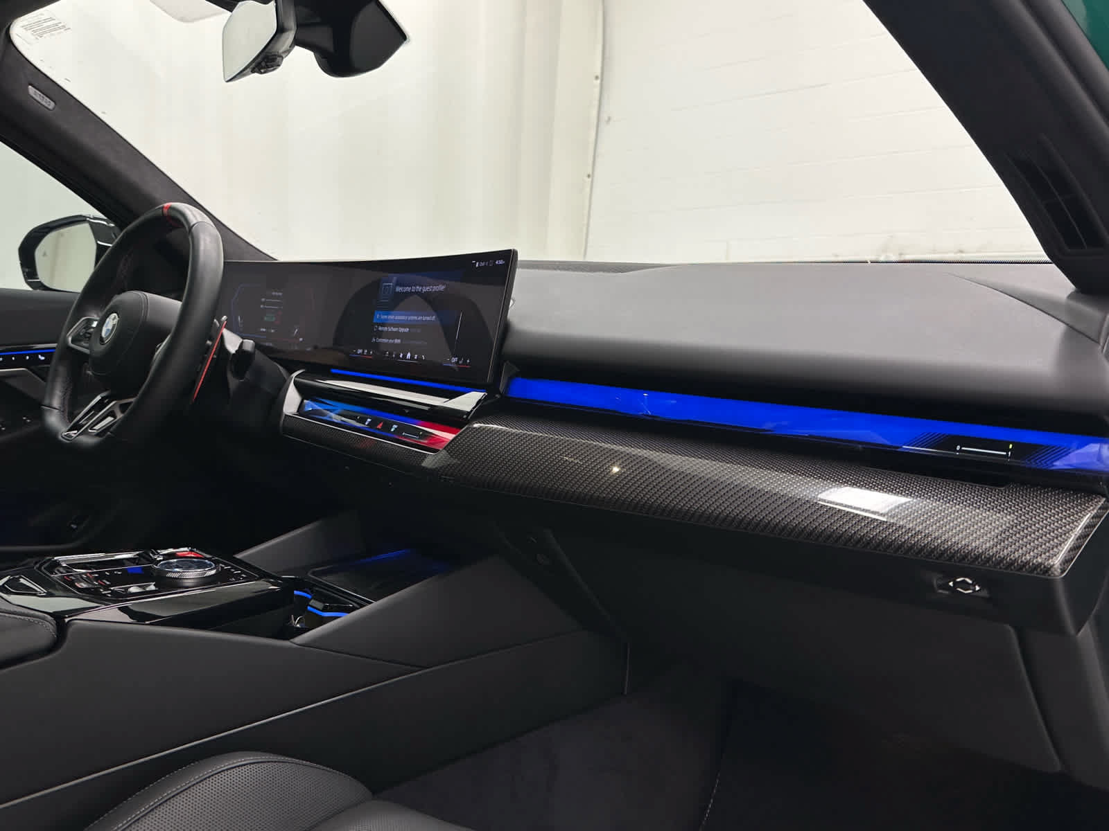 Used 2025 BMW M5 w/ Carbon Package AWD/4WD image 17