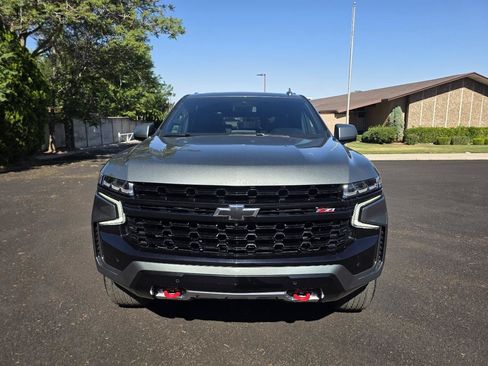 Used 2023 Chevrolet Tahoe Z71 w/ Luxury Package AWD/4WD image 7