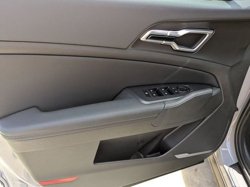 New 2026 Kia Sportage EX image 18