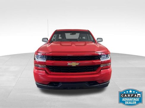Used 2017 Chevrolet Silverado 1500 Custom w/ Custom Convenience Package AWD/4WD image 2