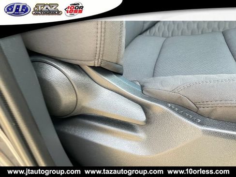 Used 2022 Toyota Tundra SR5 w/ Convenience Package RWD image 17
