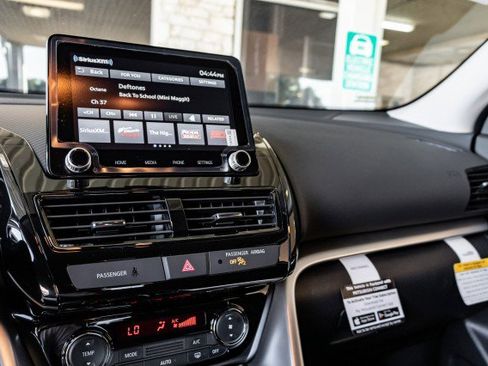 New 2025 Mitsubishi Eclipse Cross LE image 13