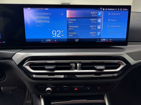Used 2023 BMW 330i Sedan w/ M Sport Package RWD image 19